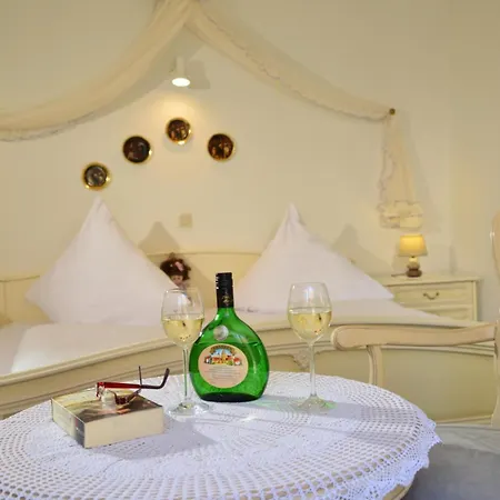 Romantica Hotel Blauer Hecht-3